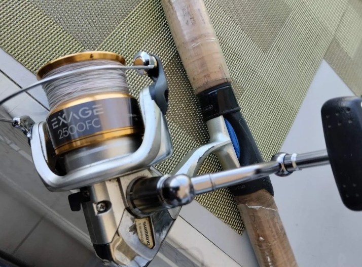 Спининг шимано нэксэйв с катушкой ексейдж