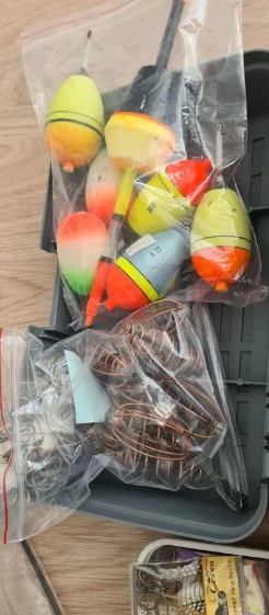 Ящик с снастями для рыбалки