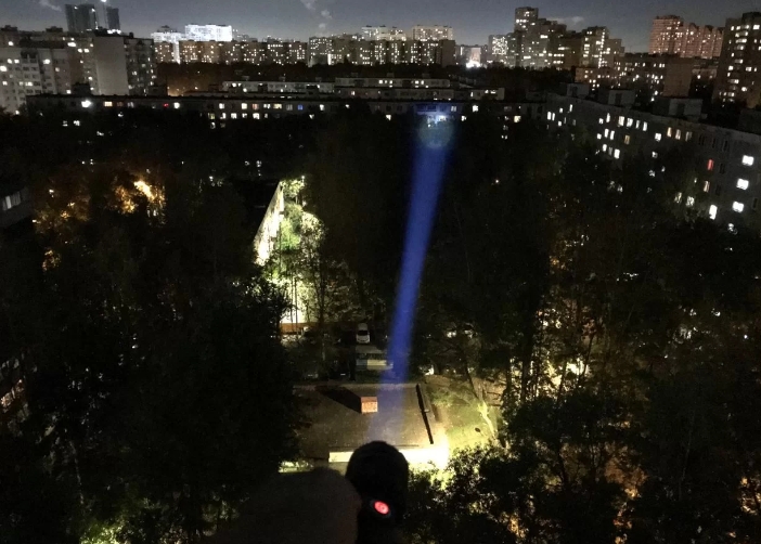 Фонарь сверхъяркий белый лазер