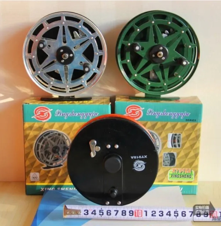 Катушка инерционная 2 подшипника XT918A серебро