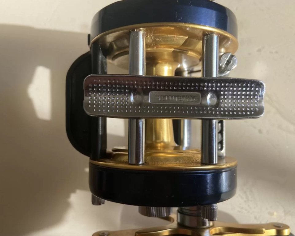 Мультипликаторная катушка abu garcia амбассадор