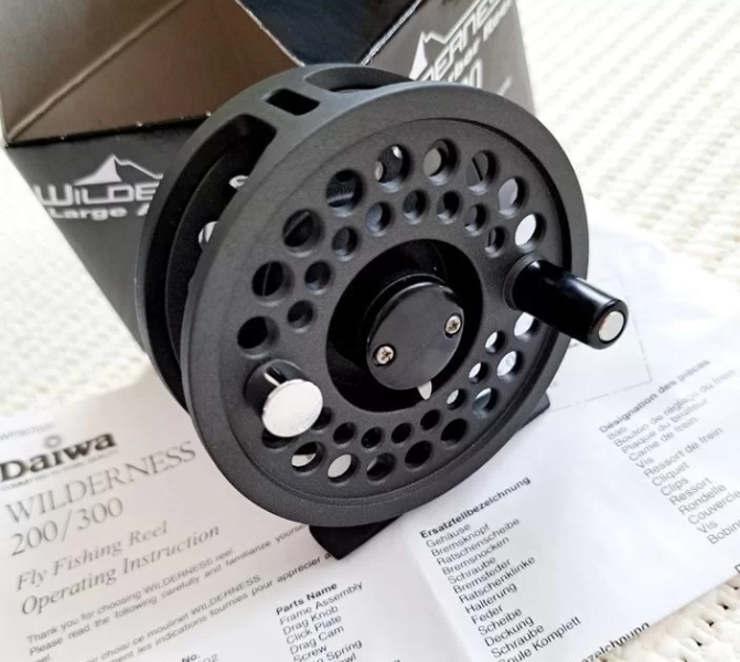Катушка нахлыстовая Daiwa Widerness 200