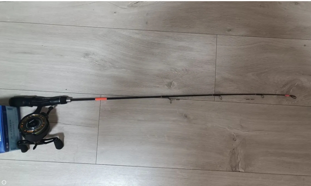 Зимние удилище на судака с катушкой Narval Frost