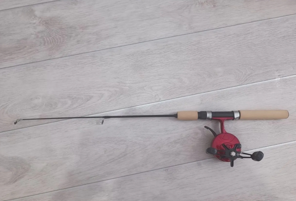 Зимнее удилище с катушкой Lucky John Maiko Trigger
