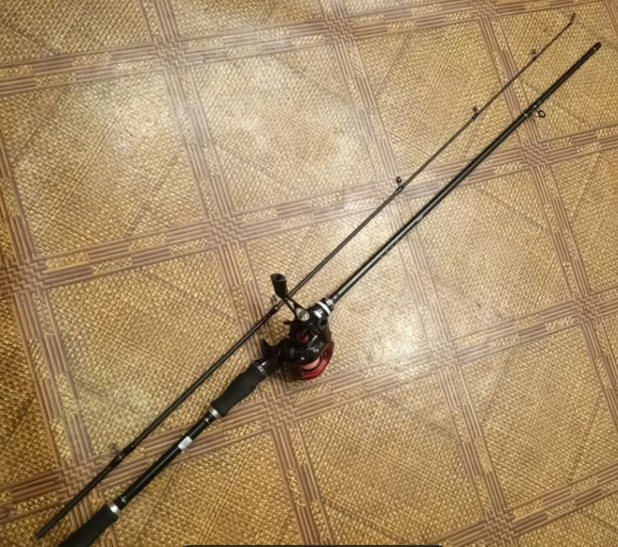 Кастинговое удилище с катушкой
