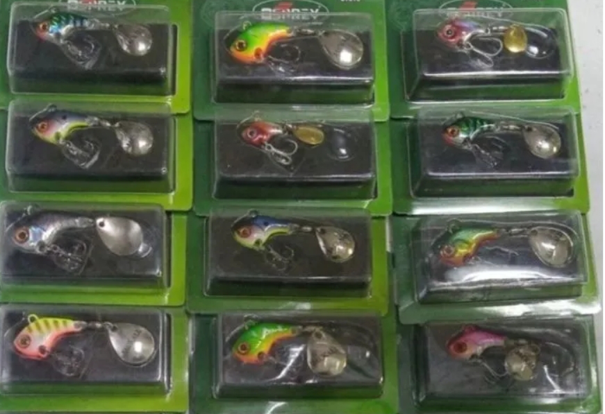 Блесна тейл-спиннер