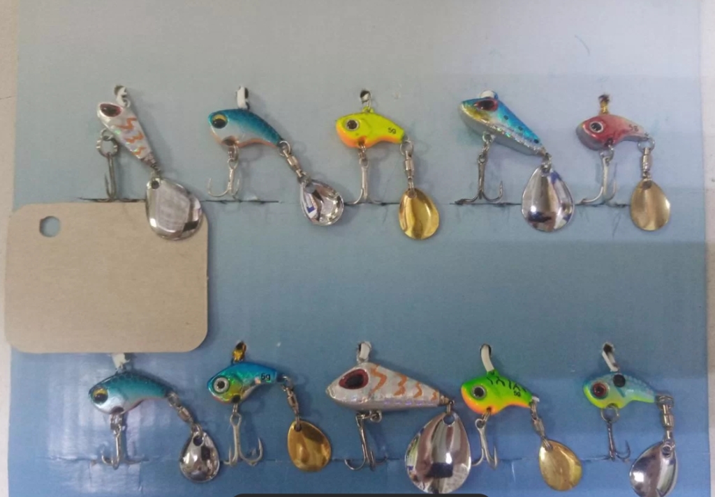 Блесна тейл-спиннер