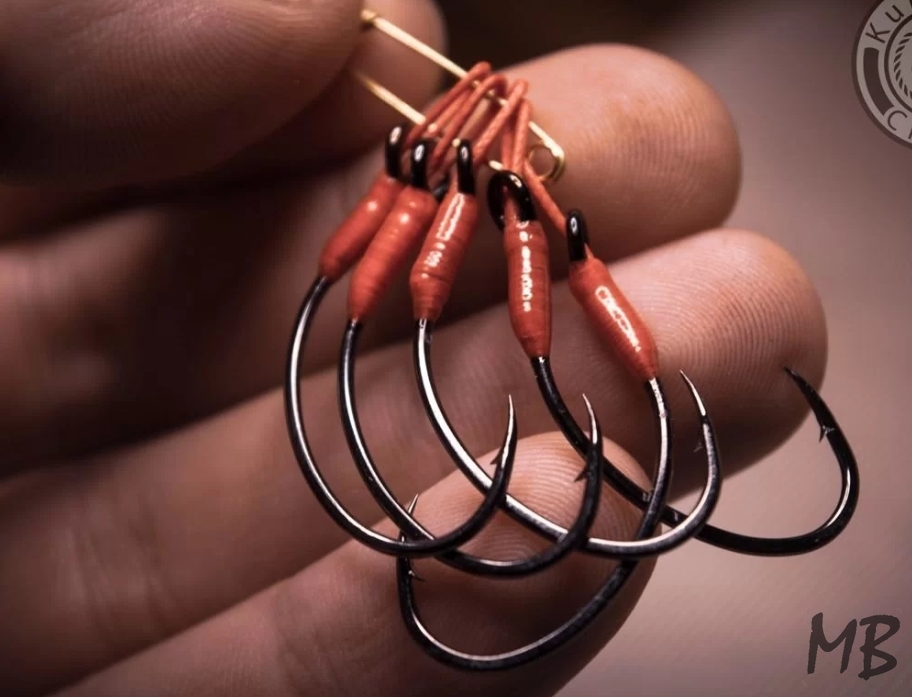 Крючки на свободном подвесе. Assist hook. Ассисты