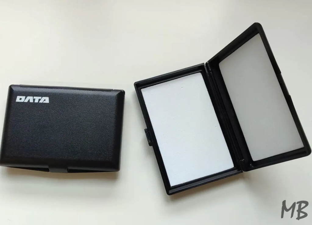 Коробочка рыболовная H-446